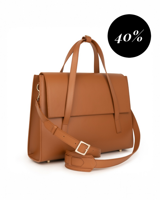 Adele Jobbveske Small - Saddle