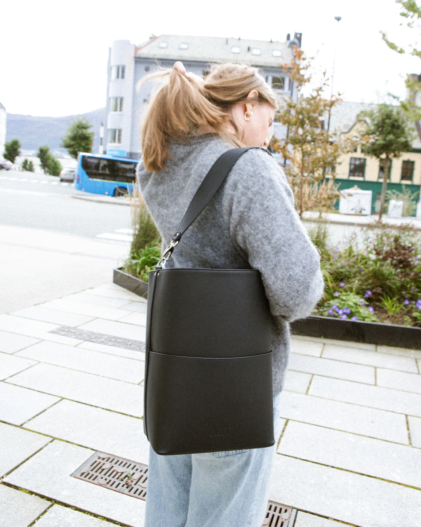 Ingvill Bucket Bag - Svart