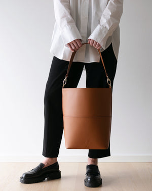 ARV Ingvill Bucket Bag - Saddle